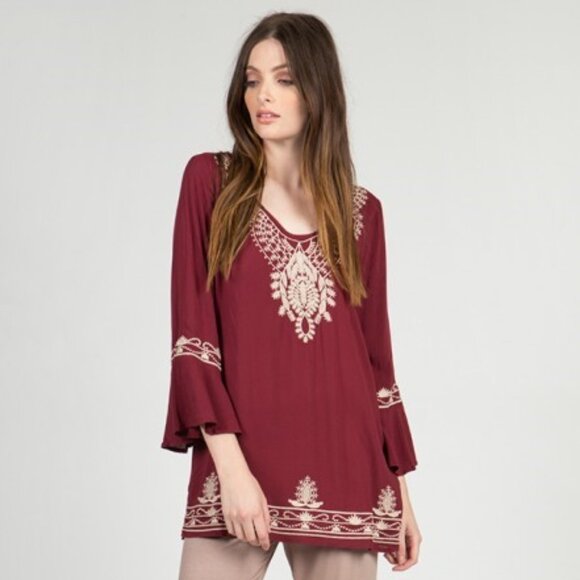 NWT Monoreno Burgundy Embroidered Bohemian Tunic Top Small - Picture 1 of 4
